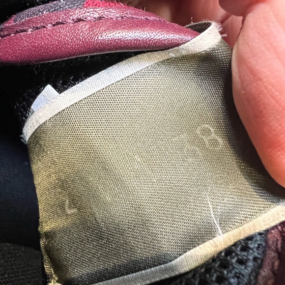 Valentino Garavani rockstud leather & suede camo sneakers. Size 38 (US sz 7.5-8) - Picture 9 of 12